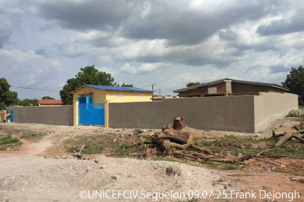 ギエンベ村の製造ユニットと倉庫