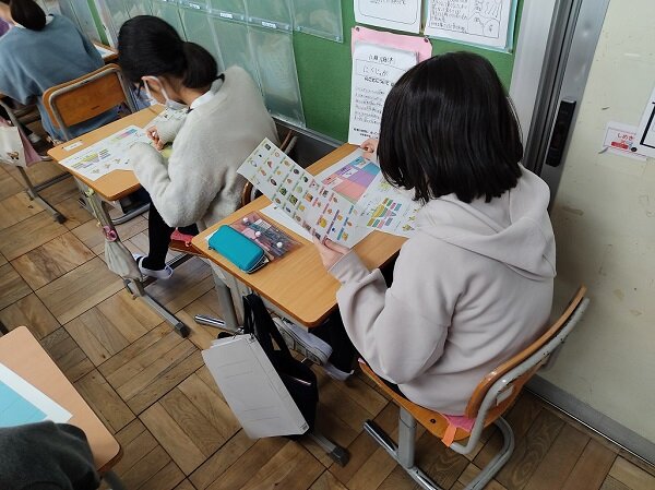 松戸市馬橋小学校にて、食育の出前授業「献立ゲーム」を実施しました