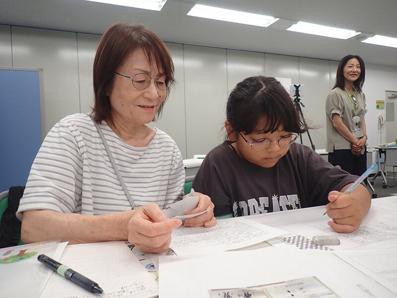 取材メモを元に誌面を固めていく参加者