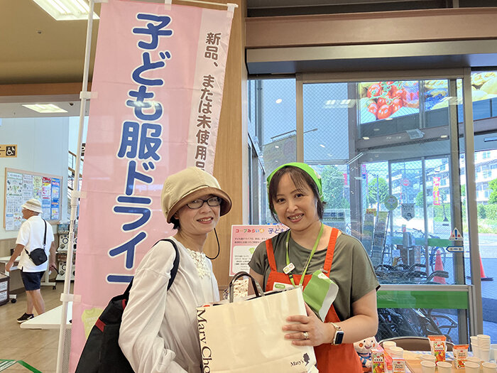 1日限定子ども服ドライブの様子