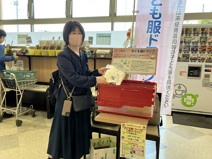 1日限定子ども服ドライブの様子