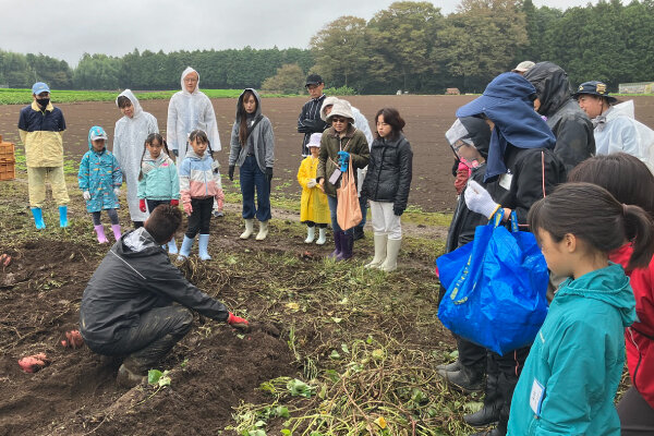 生産者と話す様子