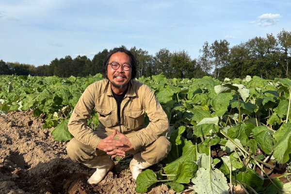 株式会社一戸農場　生産者　一戸さん