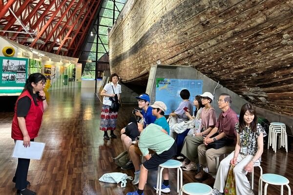 第五福竜丸展示館での取材の様子