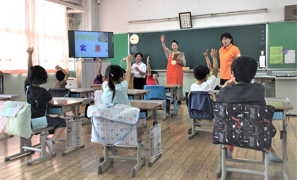 足立区立足立入谷小学校にて「もったいないを考えよう」の出前授業を実施しました！